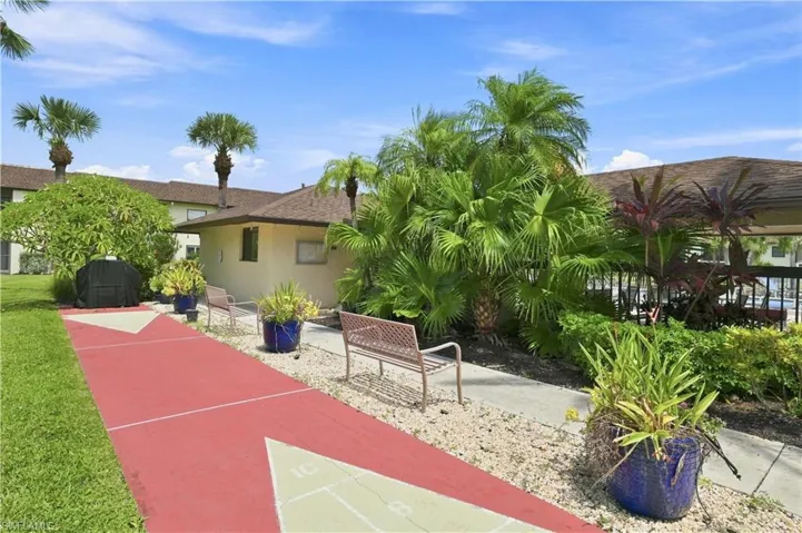 9261 Central Park Dr 106, Fort Myers, Florida 33919