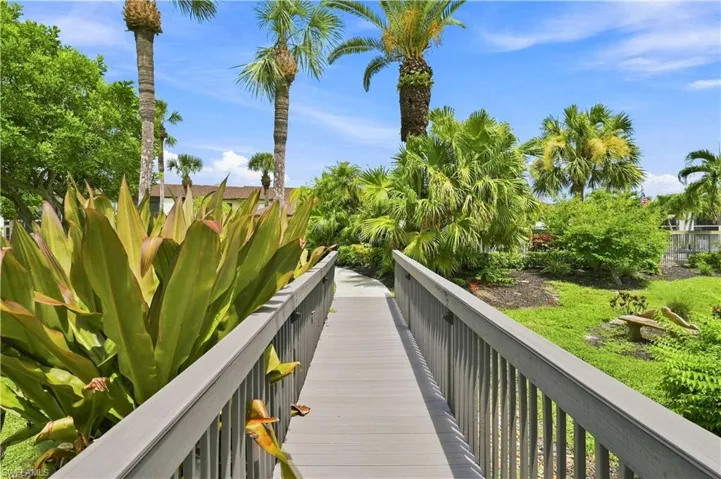 9261 Central Park Dr 106, Fort Myers, Florida 33919