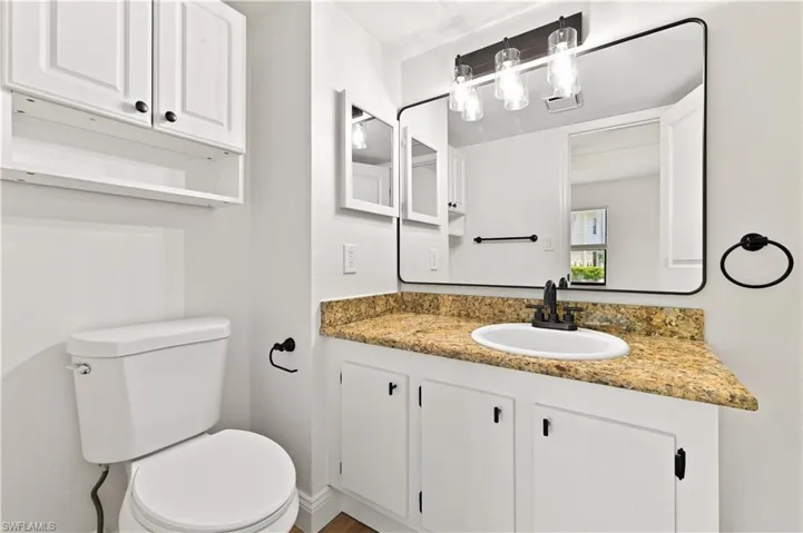 9261 Central Park Dr 106, Fort Myers, Florida 33919