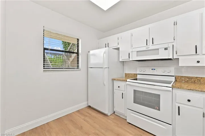 9261 Central Park Dr 106, Fort Myers, Florida 33919