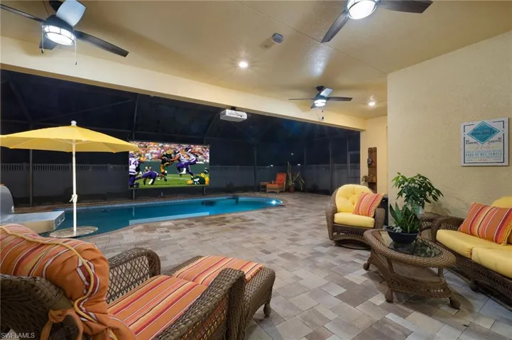302 SE 22nd  TER, Cape Coral, FL 33990