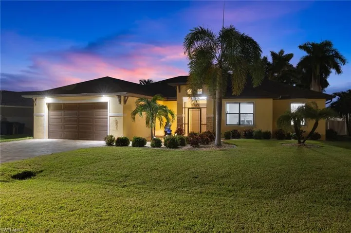 302 SE 22nd  TER, Cape Coral, FL 33990