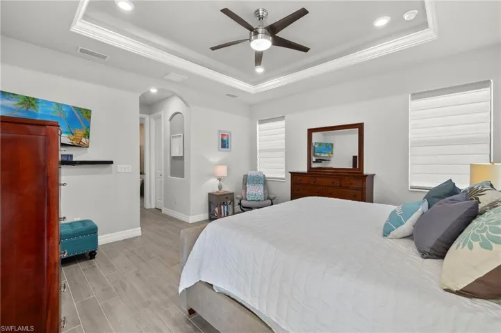 302 SE 22nd  TER, Cape Coral, FL 33990