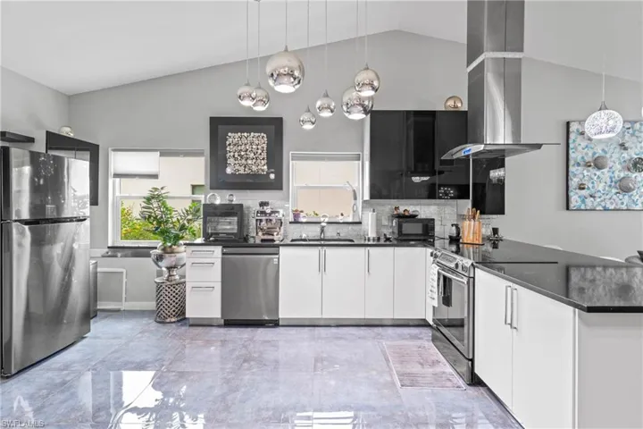 13119 Tall Pine Cir, Fort Myers, Florida 33907
