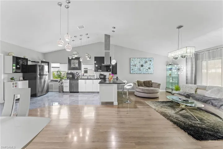 13119 Tall Pine Cir, Fort Myers, Florida 33907