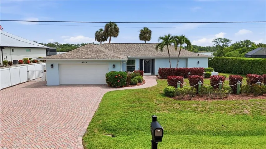 13794  River Forest  DR, Fort Myers, FL 33905