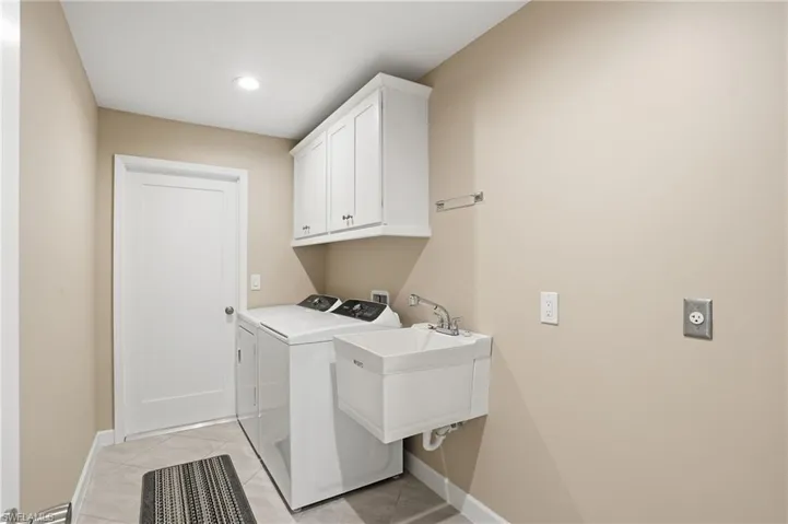 13794  River Forest  DR, Fort Myers, FL 33905