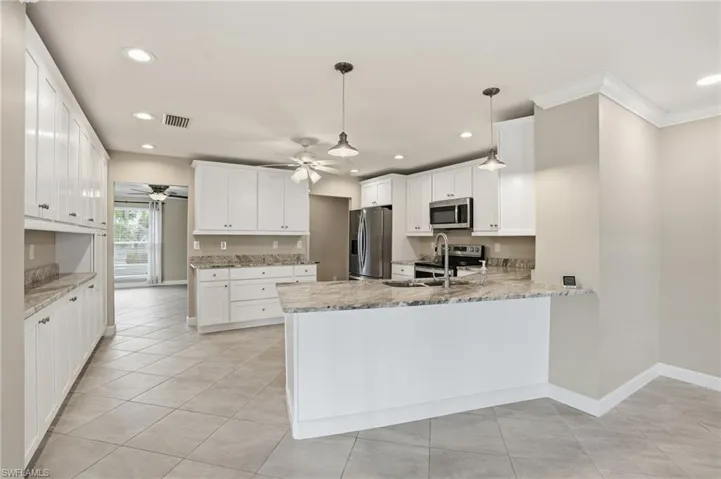 13794  River Forest  DR, Fort Myers, FL 33905