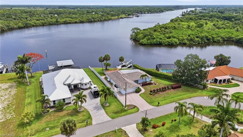 13794  River Forest  DR, Fort Myers, FL 33905