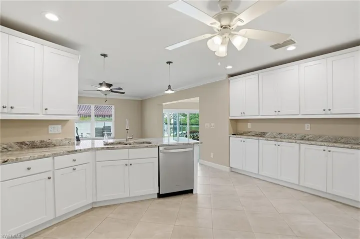 13794  River Forest  DR, Fort Myers, FL 33905