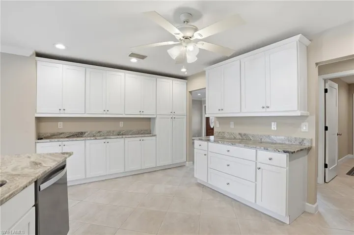 13794  River Forest  DR, Fort Myers, FL 33905