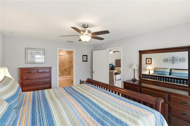 214 Ne 24th Ter, Cape Coral, Florida 33909
