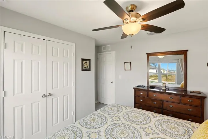 214 Ne 24th Ter, Cape Coral, Florida 33909