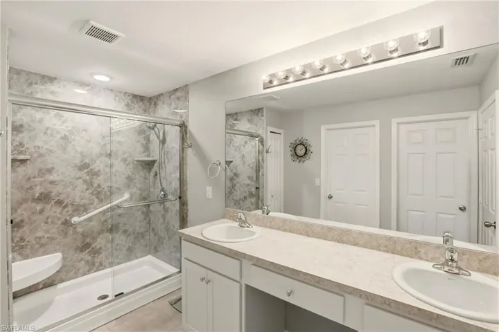 214 Ne 24th Ter, Cape Coral, Florida 33909