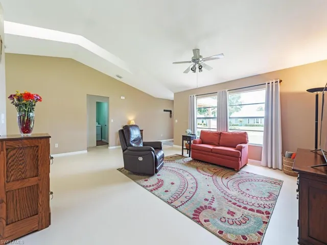 Vaulted Ceilings, Lots of Light