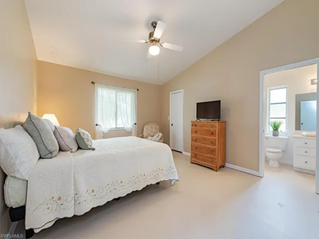 Master Bedroom with en-suite Bath