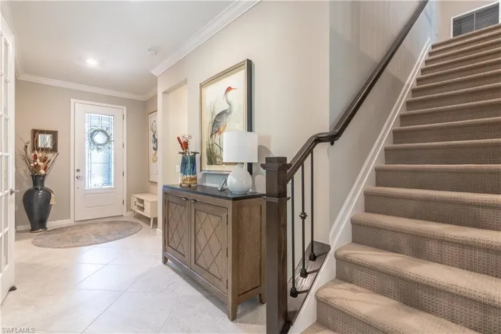 Entry/Stairs
