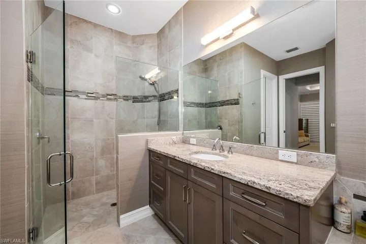 6589 Roma Way, Naples, Florida 34113