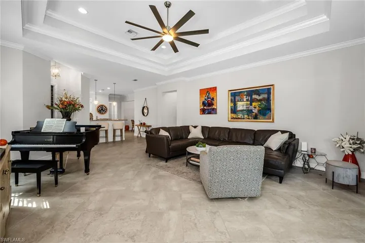6589 Roma Way, Naples, Florida 34113