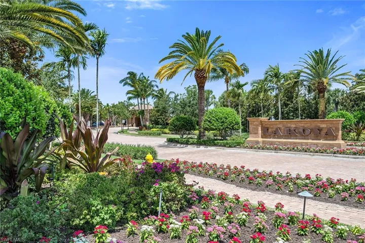 6589 Roma Way, Naples, Florida 34113