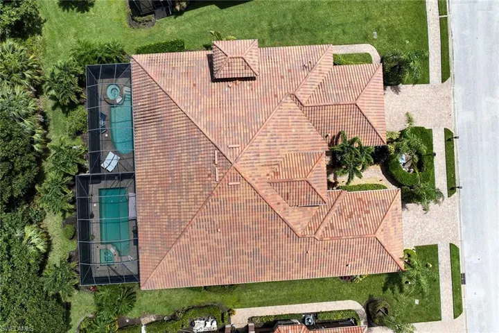 6589 Roma Way, Naples, Florida 34113