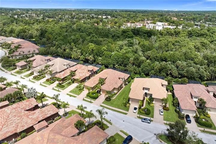 6589 Roma Way, Naples, Florida 34113