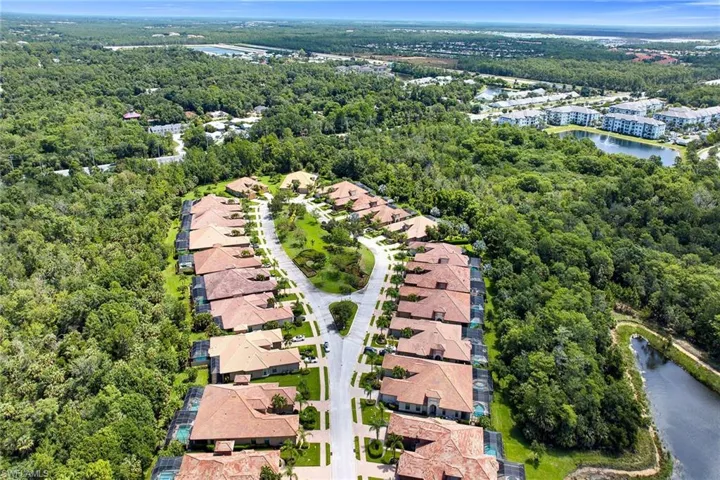 6589 Roma Way, Naples, Florida 34113