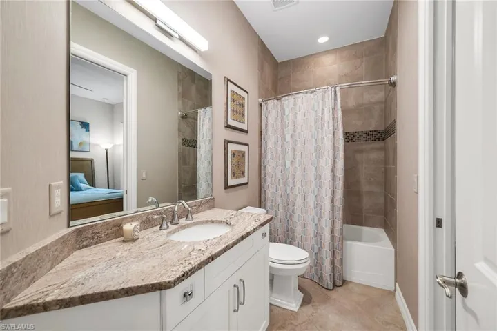 6589 Roma Way, Naples, Florida 34113