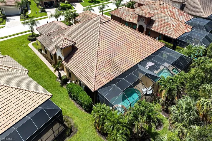 6589 Roma Way, Naples, Florida 34113