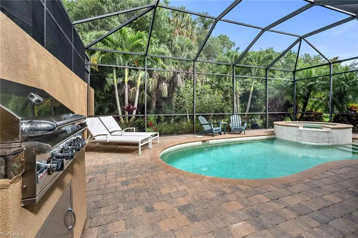 6589 Roma Way, Naples, Florida 34113