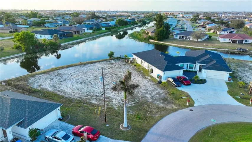 817 Sw 8th St, Cape Coral, Florida 33991