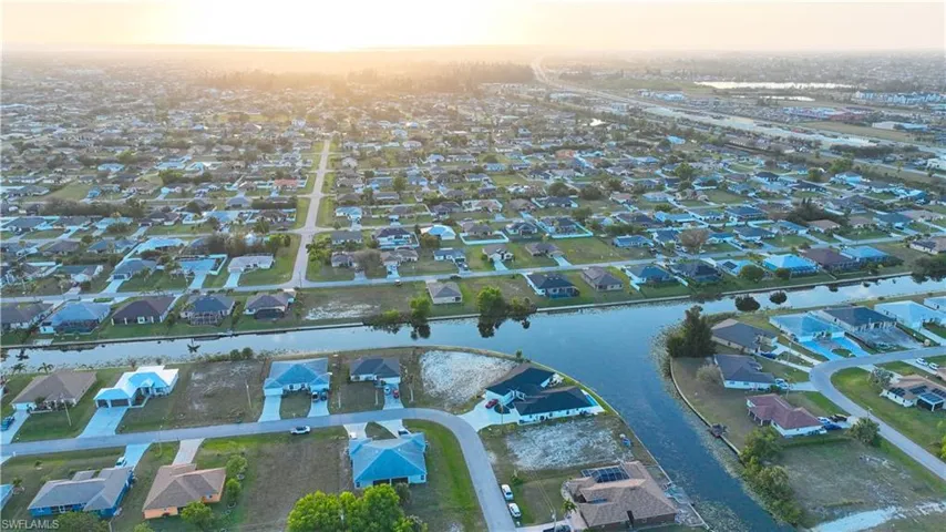 817 Sw 8th St, Cape Coral, Florida 33991