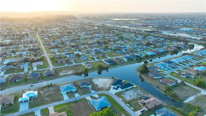 817 Sw 8th St, Cape Coral, Florida 33991