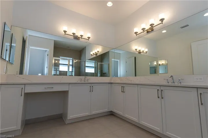 20502  Fair Oak  LN, Estero, FL 33928
