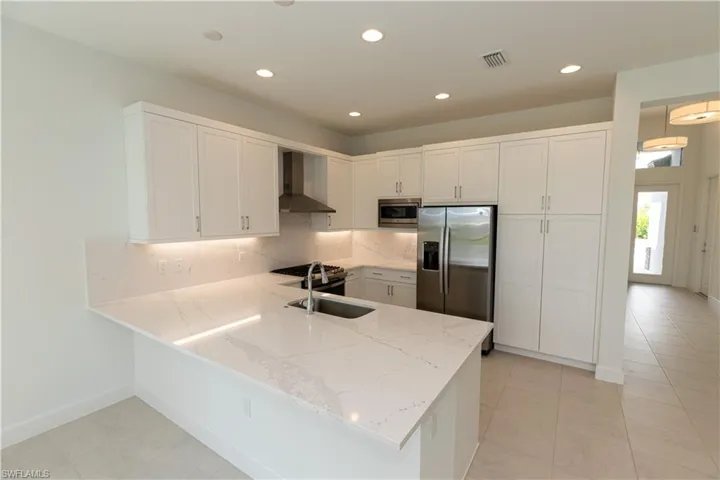 20502  Fair Oak  LN, Estero, FL 33928
