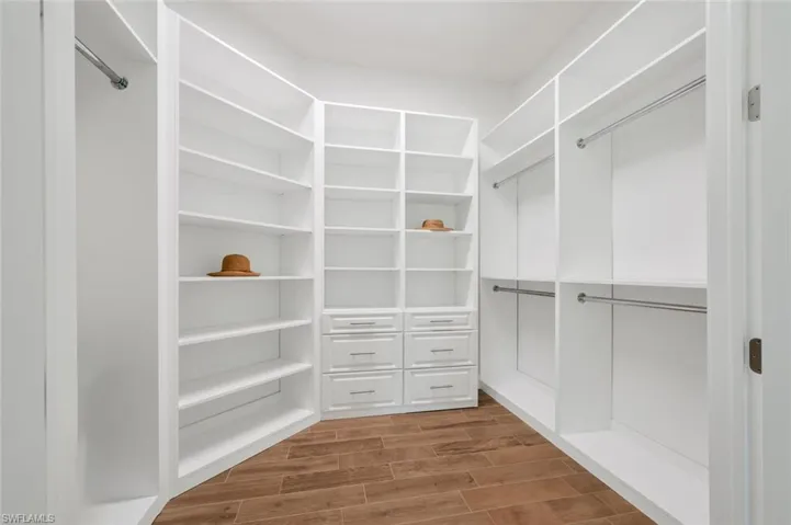 Walk -In Closet Owner's Suite #1