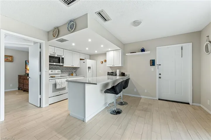 3  Bob O Link  CT, Naples, FL 34105