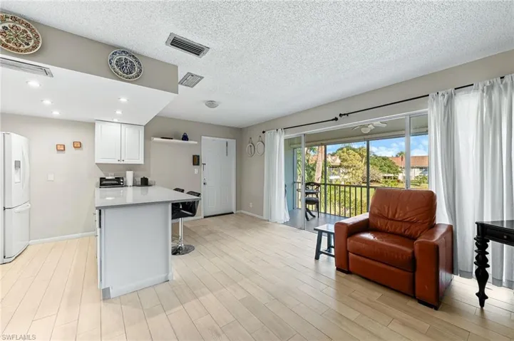 3  Bob O Link  CT, Naples, FL 34105