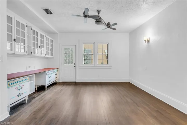 2928  Nelson  ST, Fort Myers, FL 33901