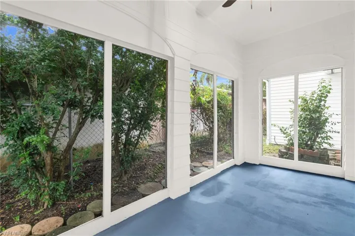 2928  Nelson  ST, Fort Myers, FL 33901