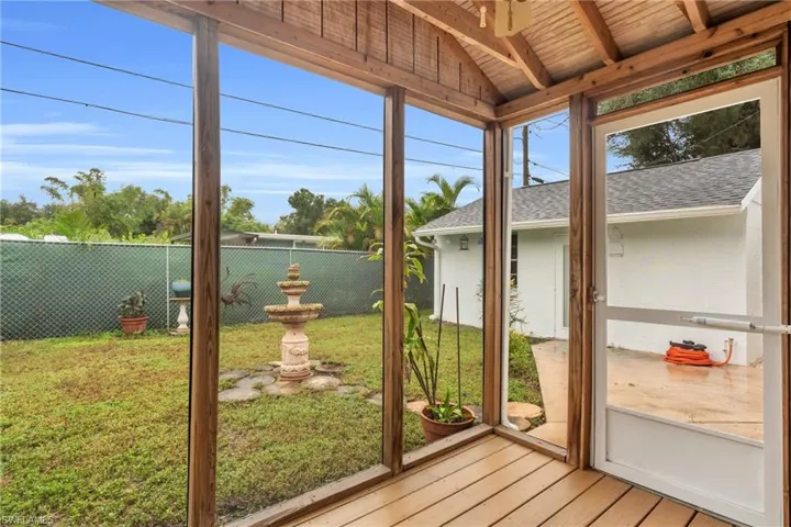2928  Nelson  ST, Fort Myers, FL 33901