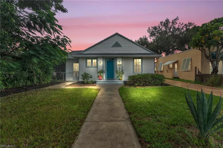 2928  Nelson  ST, Fort Myers, FL 33901