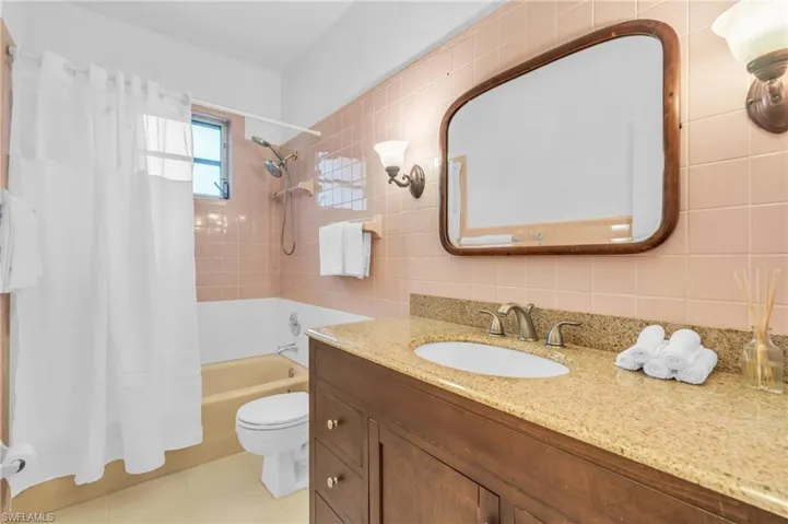 2928  Nelson  ST, Fort Myers, FL 33901