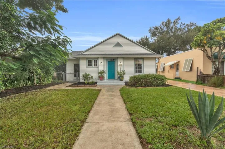 2928  Nelson  ST, Fort Myers, FL 33901