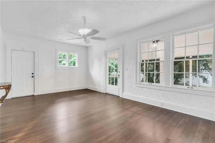 2928  Nelson  ST, Fort Myers, FL 33901