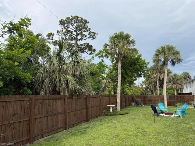 Rear Fenced In Yard