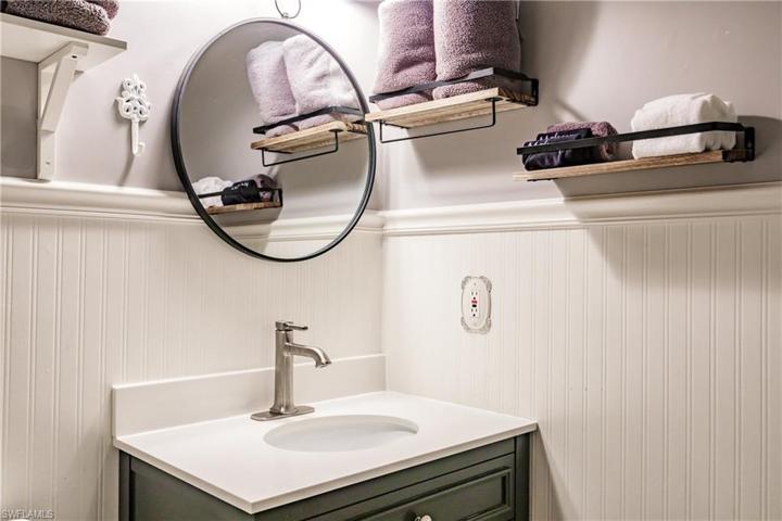 Guest Bathroom 2