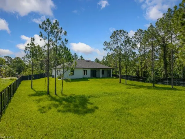 811 Rush Ave, Lehigh Acres, Florida 33972
