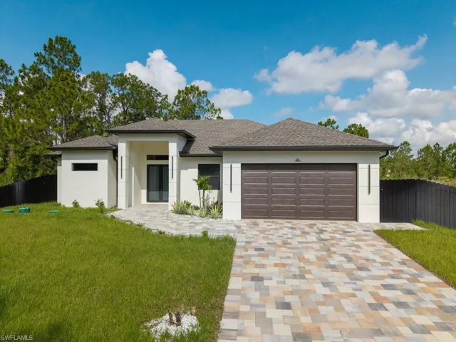 811 Rush Ave, Lehigh Acres, Florida 33972