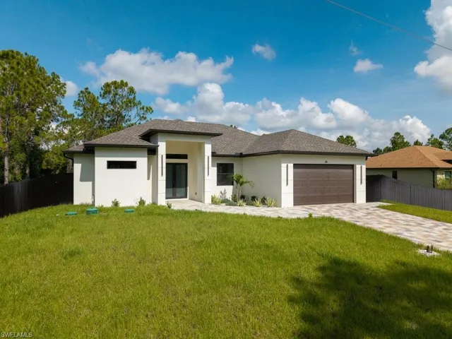 811 Rush Ave, Lehigh Acres, Florida 33972